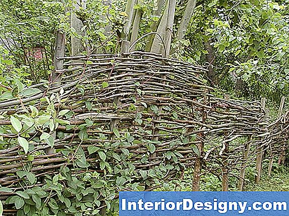 Garten Woven Drahtzaun Installation 2025
